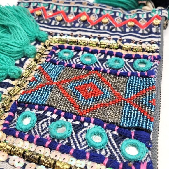 NWT Beaded Embroidered Tassel Makeup Pouch Zipper Bag Boho Seashell Travel Weave - Picture 4 of 8